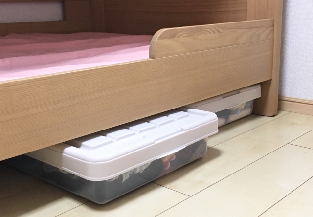 ベッドしたを利用した収納